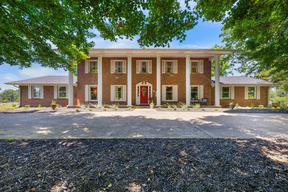 L & D Farms historic farmhouse in Ooltewah, TN
